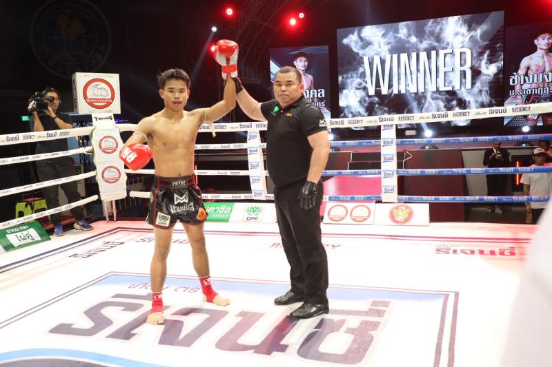 คู่ที่ 3 พิกัด 128ต่อ129 ปอนด์ ช้างมงคล ร.ร.สุรินทร์ราชมงคล ...ชนะน็อกยก 3... ยอดเสกสรร ม.ราชภัฎหมู่ คู่ที่ 3 พิกัด 128ต่อ129 ปอนด์ ช้างมงคล ร.ร.สุรินทร์ราชมงคล ...ชนะน็อกยก 3... ยอดเสกสรร ม.ราชภัฎหมู่