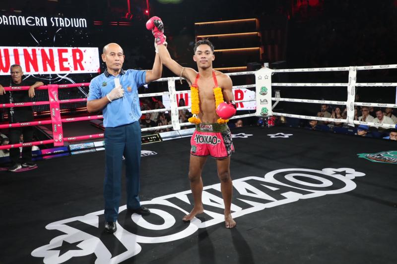 คู่แรก คู่ที่ 1 พิกัด 114 ปอนด์ จ้าววายุ ช.เกตุวีณา ...ชนะคะแนน... พิชัย ม.ราชภัฎโคราช