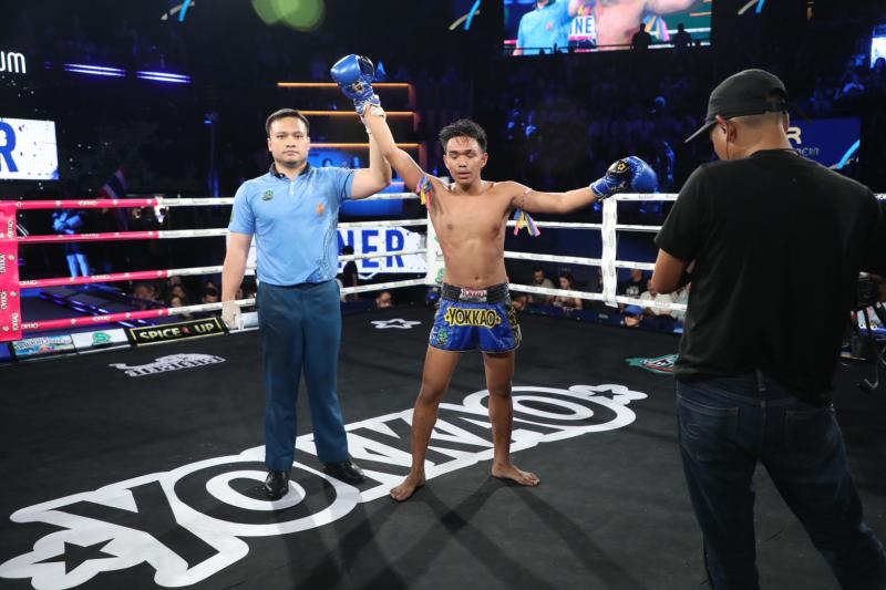 คู่ที่ 5 พิกัด 132 ปอนด์ เพชรโนนสังข์ เกียรติธงยศ ...แพ้คะแนน... เพชรนาวี พยัคฆ์กันธร คู่ที่ 5 พิกัด 132 ปอนด์ เพชรโนนสังข์ เกียรติธงยศ ...แพ้คะแนน... เพชรนาวี พยัคฆ์กันธร