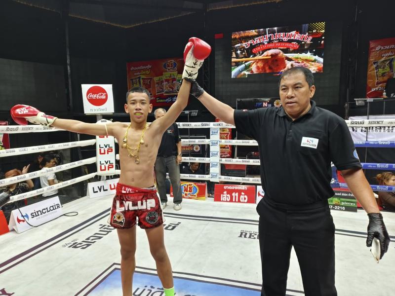 คู่ที่ 6 พิกัด 100 ปอนด์ โชกุน ถนนทองยิมส์ ...ชนะคะแนน... เทียนชัยจิ๋ว ส.เทียนชัย