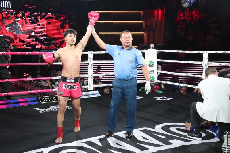 คู่ที่ 2 พิกัด 130 ปอนด์ เสือมณี แก้วสัมฤทธิ์ ...ชนะน็อกยก 2... โตโต้ กรวยในเมืองยิมส์ คู่ที่ 2 พิกัด 130 ปอนด์ เสือมณี แก้วสัมฤทธิ์ ...ชนะน็อกยก 2... โตโต้ กรวยในเมืองยิมส์