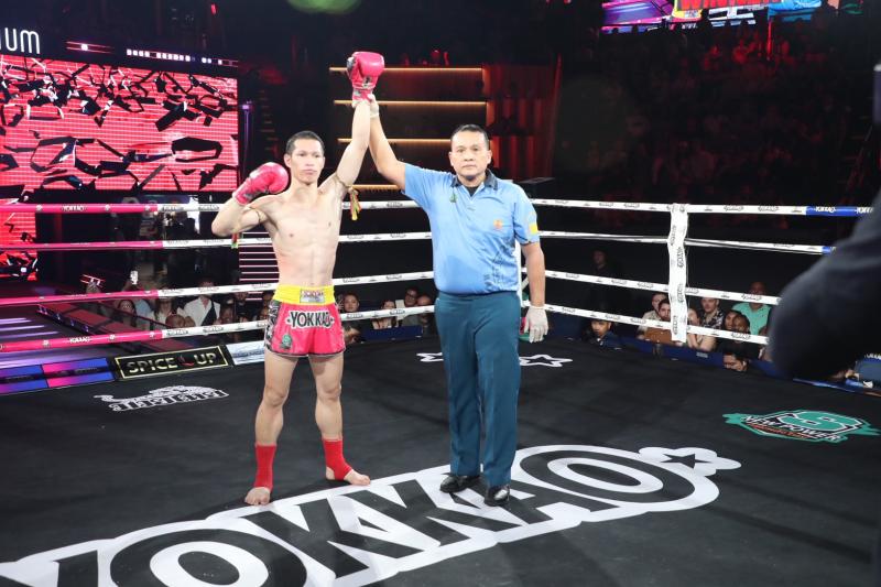 คู่ที่ 5 พิกัด 125 ปอนด์ สิบต่อ ศ.ศศิวัฒน์ ...ชนะน็อกยก 4... ลูฟี่ ตองพัทลุง คู่ที่ 5 พิกัด 125 ปอนด์ สิบต่อ ศ.ศศิวัฒน์ ...ชนะน็อกยก 4... ลูฟี่ ตองพัทลุง