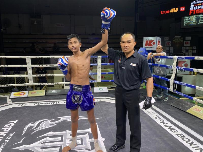 และคู่สุดท้าย คู่ที่ 5 พิกัด 100 ปอนด์ เพชรแสงดาว ส.โชคมีชัย ...แพ้คะแนน... กุหลาบขาว วรรณรัตน์วิบู และคู่สุดท้าย คู่ที่ 5 พิกัด 100 ปอนด์ เพชรแสงดาว ส.โชคมีชัย ...แพ้คะแนน... กุหลาบขาว วรรณรัตน์วิบู