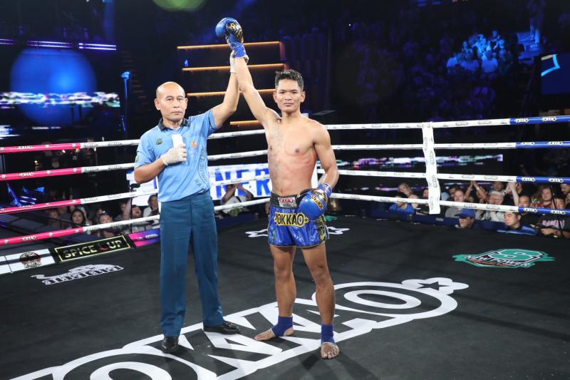 คู่ที่ 2 พิกัด 128 ปอนด์ วันพิชิต วันของโอม.WKO ...แพ้คะแนน... เพชรสองภาค เพชรหนองจิก