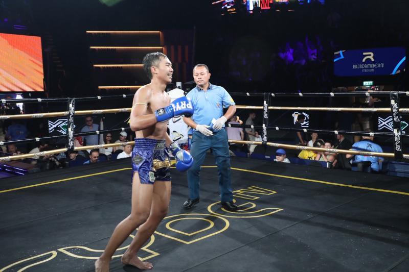 และคู่สุดท้าย คู่ที่ 8  พิกัด 132 ปอนด์ วูฅอง ศิษย์เจริญวิทย์ ...แพ้คะแนน... ศุภชัยเล็ก เหน่งซับใหญ่