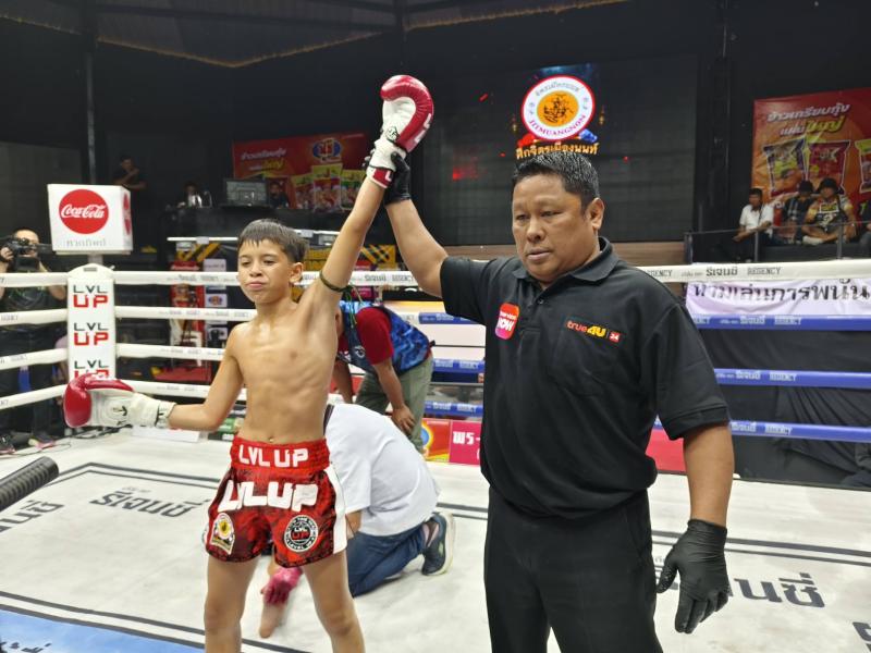 คู่ที่ 3 พิกัด 34 กก. เอตั้น บ้านแรมบ้า ...ชนะน็อกยก 1... ณเดช อังเรย์ยิมส์