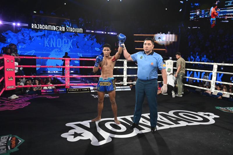 คู่ที่ 5 พิกัด 122 ปอนด์ อัสรี่ บังเซ็นคลองส้มป่อย ...แพ้น็อกยก 5... แสนเมืองน้อย ศิษย์กำนันเหน่ง