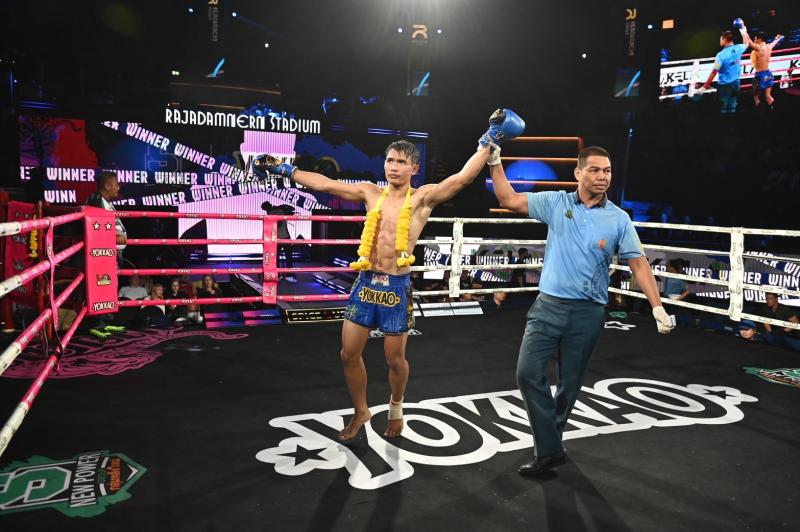 และคู่สุดท้าย คู่ที่ 9  พิกัด 141 ปอนด์ ลำน้ำโขง BSมวยไทยยิม ...แพ้คะแนน... แก่นเพชร สิงห์มณีชัย