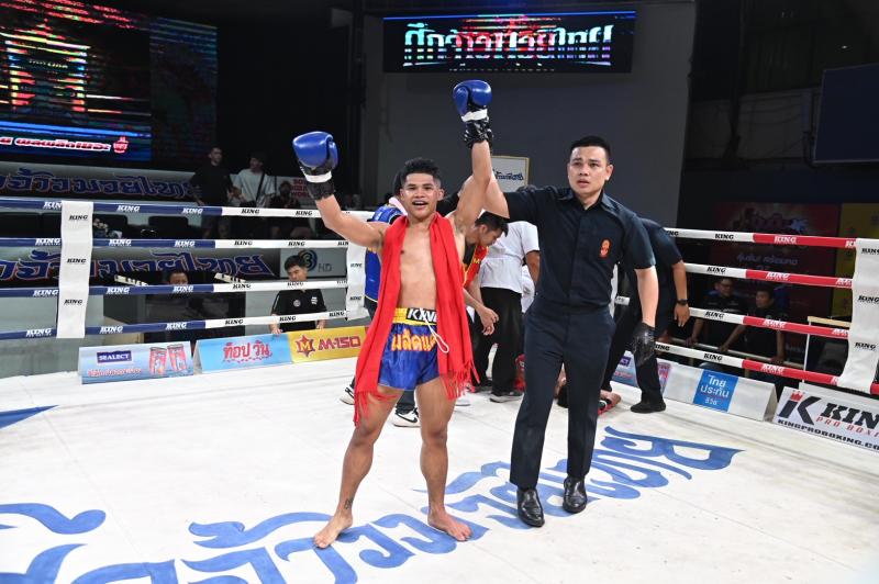 คู่ที่ 4 พิกัด 134ต่อ132 ปอนด์ เทพสั่งปราบ แกวินมวยไทย ...แพ้น็อกยก 3... เพชรสีหมอก ศักดิ์อินเตอร์