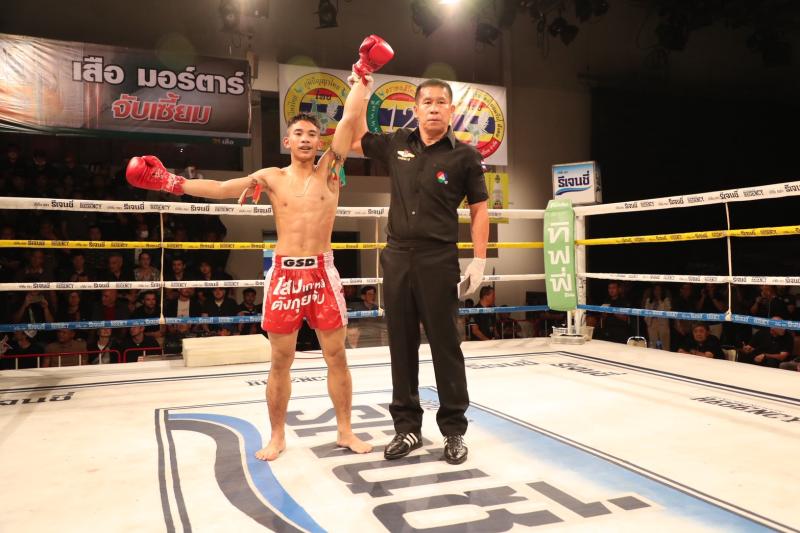 คู่ที่ 2 พิกัด 123 ปอนด์ ยอดนที ผดุงชัยมวยไทยยิม ...ชนะคะแนน... เอฟ35 ราชานนท์