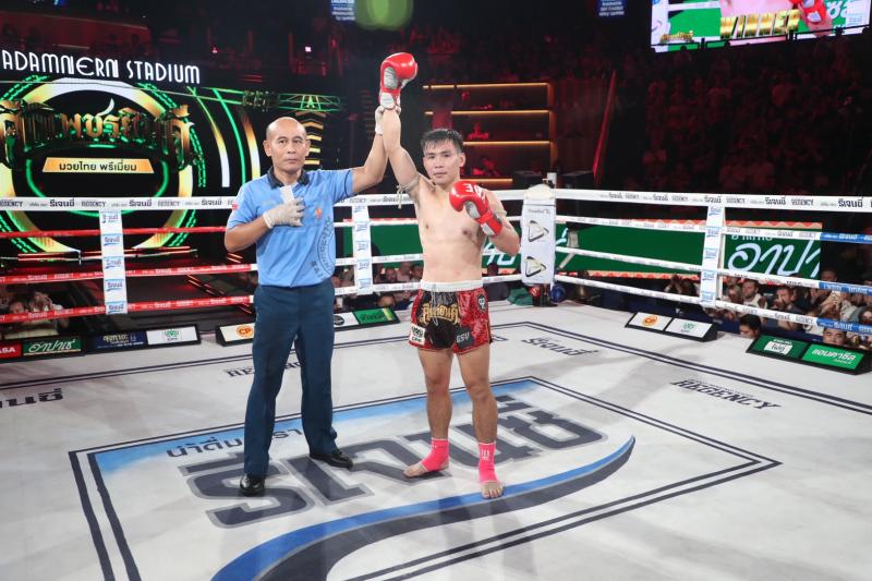 คู่ที่ 3 พิกัด 123 ปอนด์ เพชรพชร ศูนย์กีฬากุดฉิม ...ชนะคะแนน... ดาแบล้ เกียรติฉัตรชัย