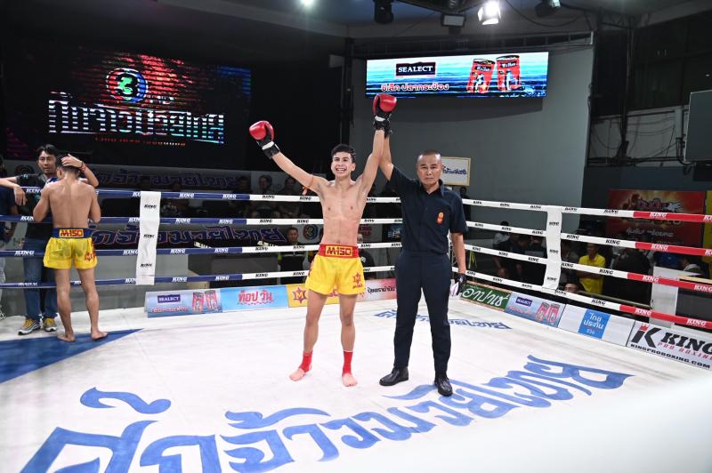 คู่ที่ 3 พิกัด 118 ปอนด์ แป๊ะยิ้ม ส.บุญมีฤทธิ์ ...ชนะคะแนน... โกโก้ ม.รัตนบัณฑิต