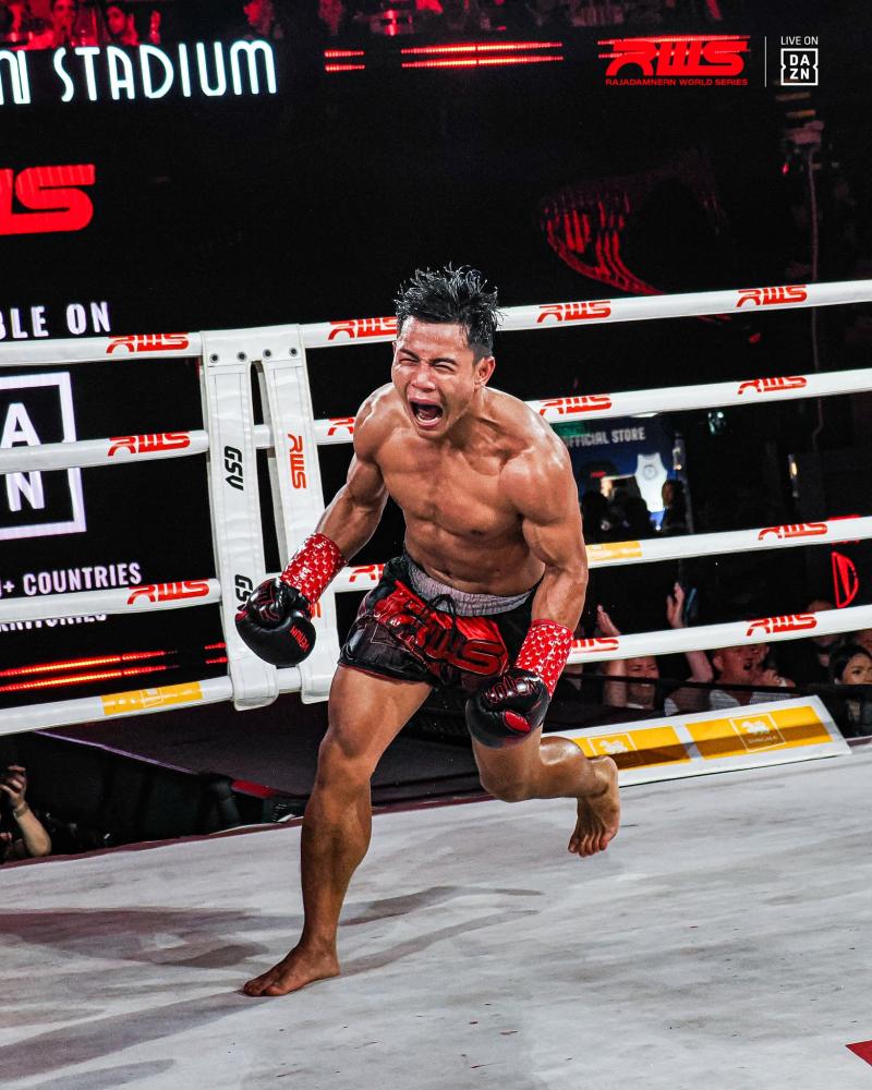 คู่ที่ 4 พิกัด 108 ปอนด์ ด่วน99 พีเค.ขุนศึกมวยไทยยิม ...ชนะน็อกยก 5... แหลมโพธิ์ ศิษย์คุณวสันต์