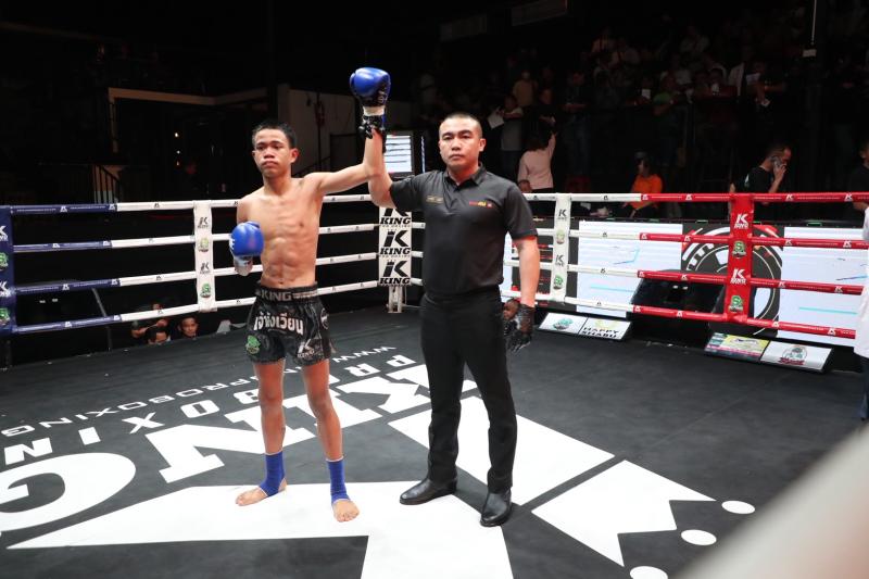 คู่ที่ 3 พิกัด 100 ปอนด์ เพชรไดม่อน ช.ห้าพยัคฆ์ ...แพ้น็อกยก 3... พลอยเงิน ธ.เมืองเสมา