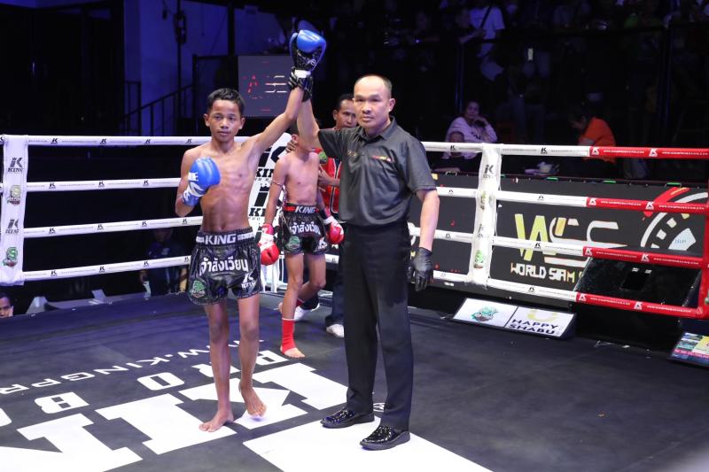 คู่ที่ 5 พิกัด 100 ปอนด์ เด่นคลองปราบ ศ.วิษณุพร ...แพ้น็อกยก 2... อนันตเดช ลานนาวอเตอร์ไซด์