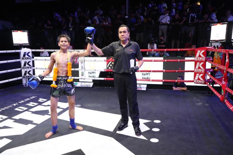 คู่ที่ 8 พิกัด 40 กก. ซันโต๊ส ส.กิจรุ่งโรจน์ ...แพ้คะแนน... เด่นขวัญหน้า TKP ยิมส์