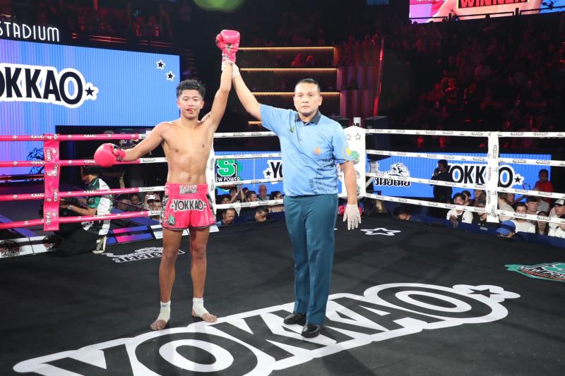 คู่ที่ 6 พิกัด 117 ปอนด์ ฉลามทอง ศิษย์ฉลามขาว ...ชนะน็อกยก 5... ฉลามชล โหน่งบางทราย