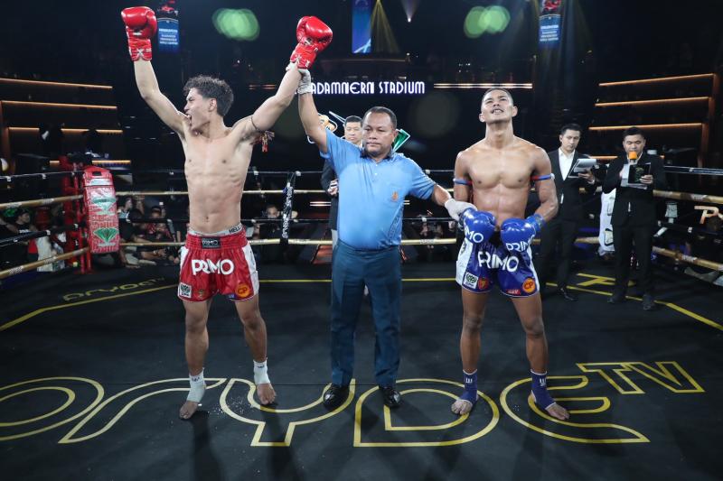 คู่ที่ 8 พิกัด 135 ปอนด์ น้องบิว จิตรเมืองนนท์ ...ชนะคะแนน... ธนูเพชร ว.สังข์ประไพ