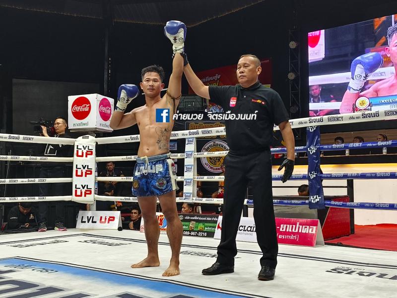 คู่ที่ 3 พิกัด 134ต่อ132 ปอนด์ จอมเดช ไซรัสยิม ...แพ้น็อกยก 4... เพชรอุบล ส.เทียนชัย