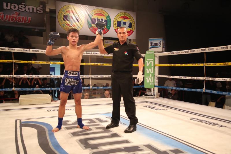 คู่แรก คู่ที่ 1 พิกัด 101ต่อ102 ปอนด์ อังกอร์ โกลิตะมวยไทย ...แพ้คะแนน... วังไพร ป.ปราการ คู่แรก คู่ที่ 1 พิกัด 101ต่อ102 ปอนด์ อังกอร์ โกลิตะมวยไทย ...แพ้คะแนน... วังไพร ป.ปราการ