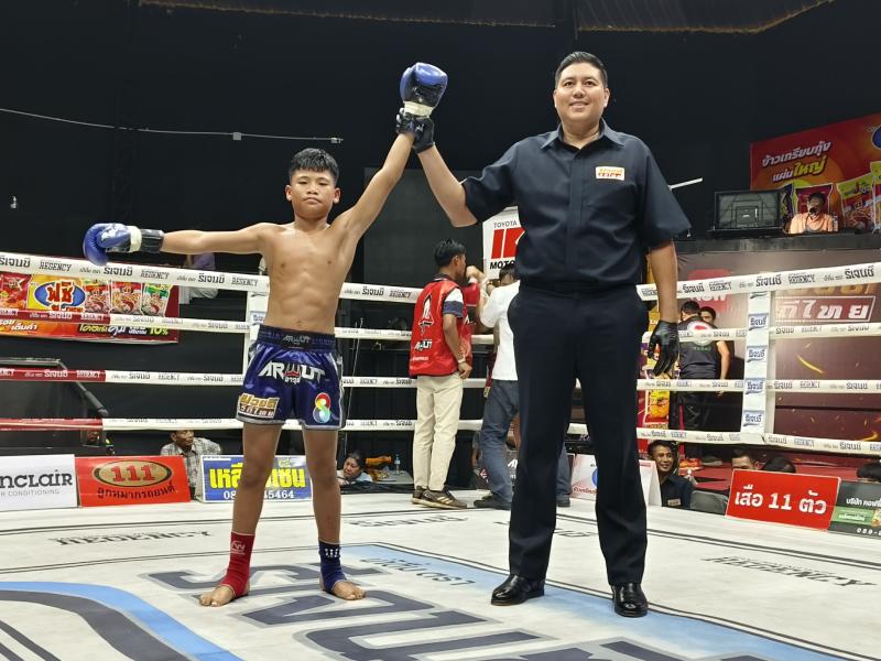 คู่ที่ 4  พิกัด 40 กก. พยัคฆ์ พยัคฆ์ลำพอง ...แพ้น็อกยก 2... เทนชิ กิวกิ้วเต้บีบีคิวยิม