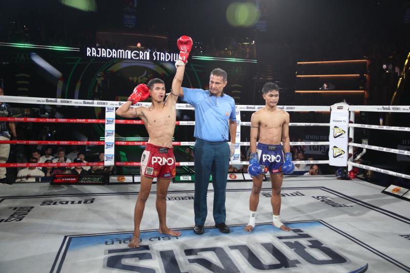 คู่ที่ 2 พิกัด 109 ปอนด์ เขตตะวัน มกช.สุพรรณบุรี ...ชนะคะแนน... จอห์นนี่ เพชรยินดีอะคาเดมี่