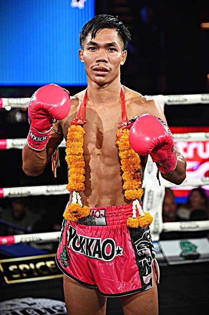 ชูทรัพย์ ส.สละชีพ