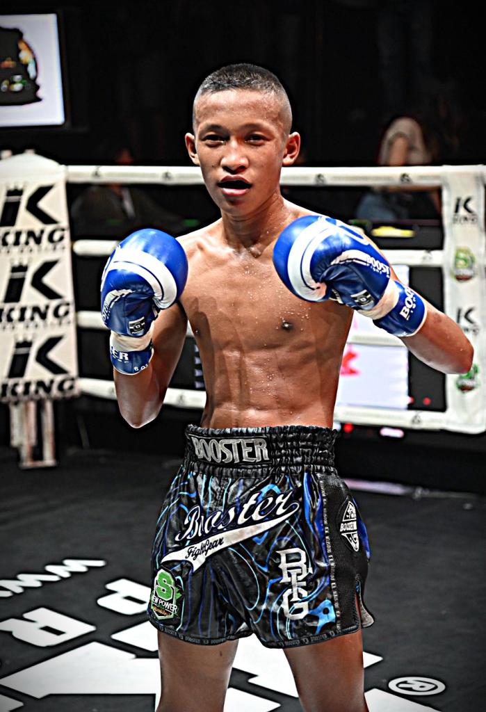 ธนกร สิงห์นครแว่น