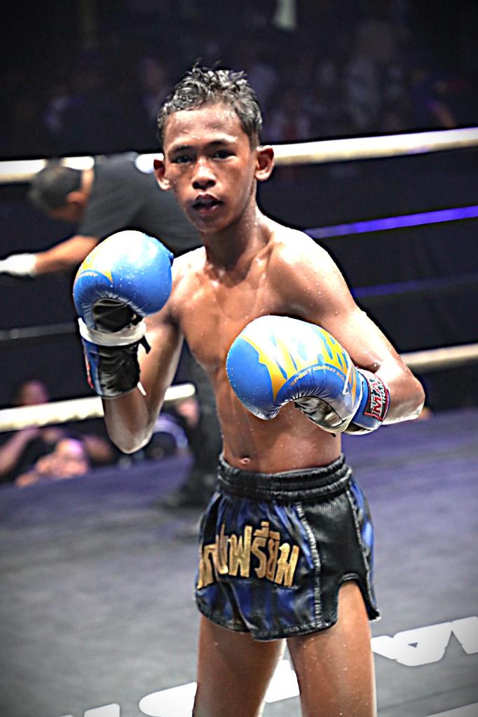 ชลธารเล็ก ก.อดิศักดิ์