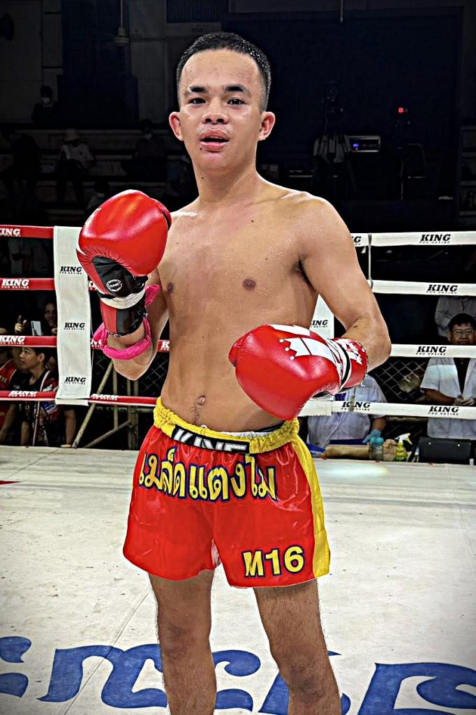 ยอดตะวันฉาย สิงห์จัตุรัส