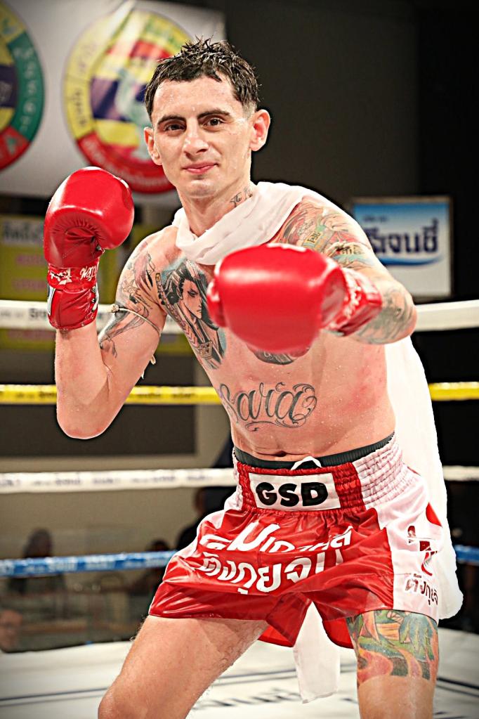 อเล็กซ์ จิตรเมืองนนท์