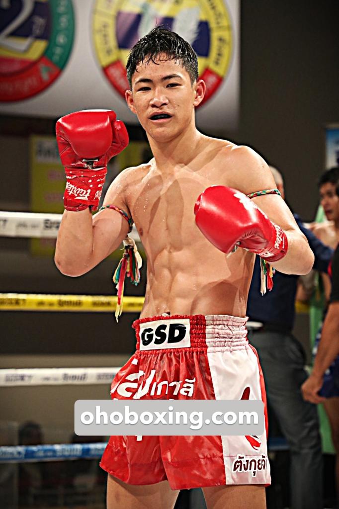 สิงห์เหนือ เดอะแบร์ไฟท์คลับ