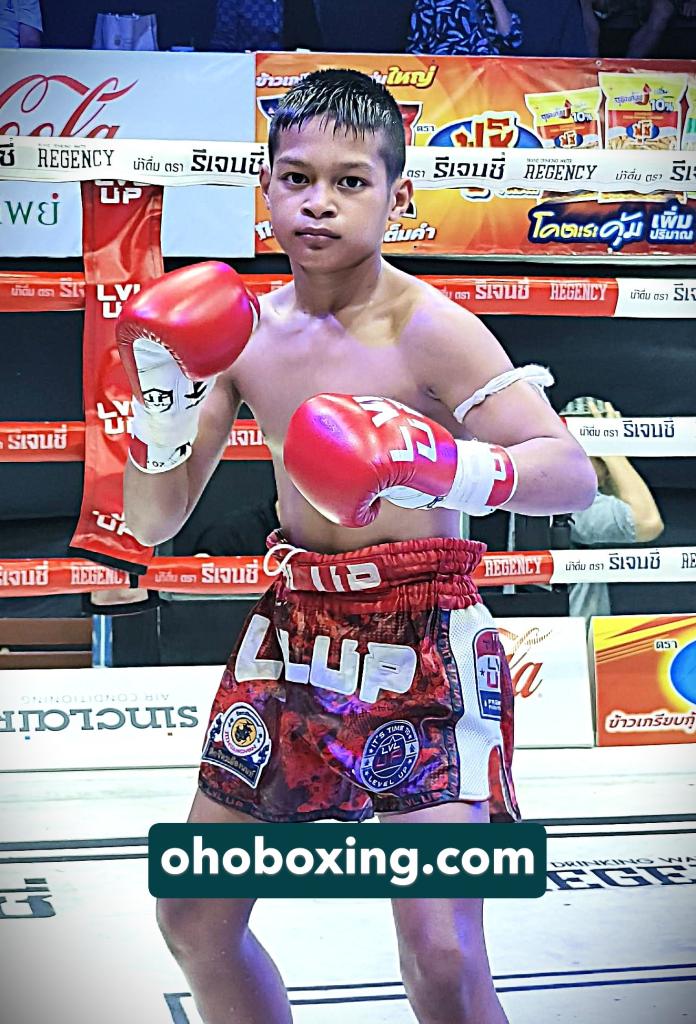 เพชรรัฐภูมิ บอสชายมีตังค์เจมส์