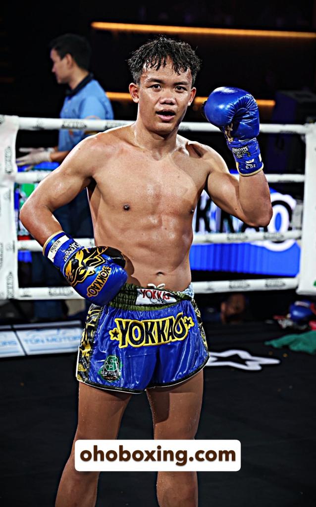 แอร์โรว์ ไรซิ่งมวยไทย