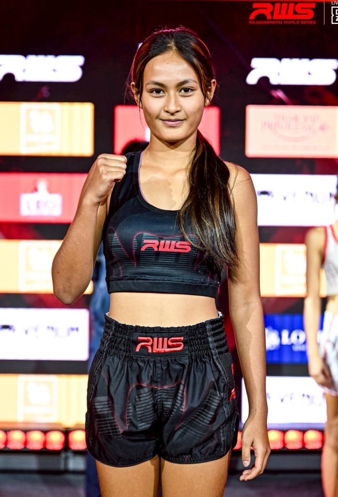 นีน่า คาราเซค