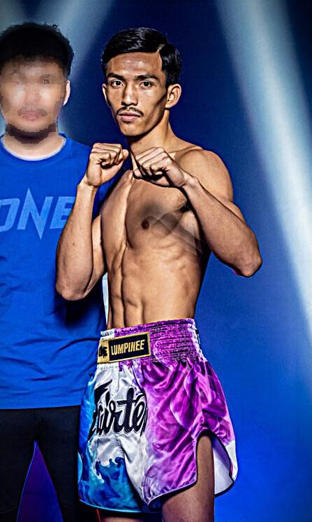 เพชรน้ำโขง ส.มณีโคตร