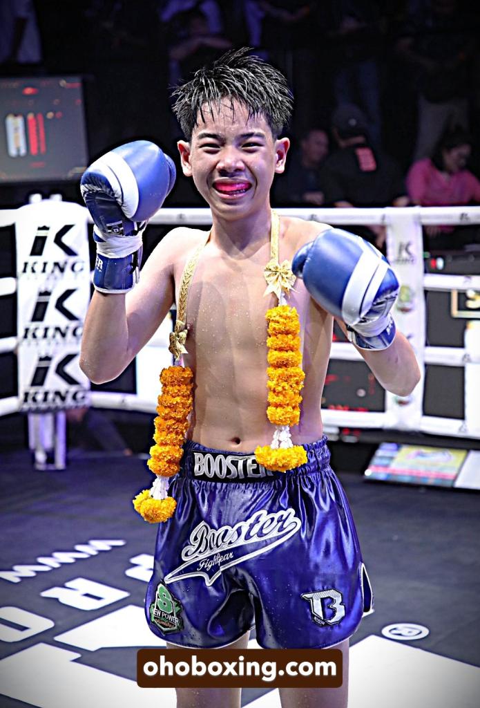 ปูนปั้น สก.เอกกวิน